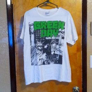 Hot Topic Green Day 21st Century Breakdown Graphic Tee
